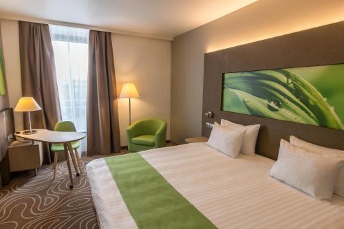 516711856 Holiday Inn Budapest-Budaörs by IHG