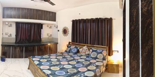 Double Room image 1
