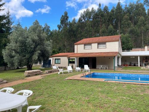 Fantástica casa rural con piscina gîte à louer Cerneda