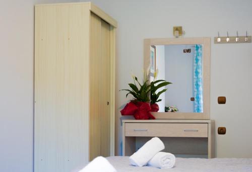 Marina Apartments - image 3