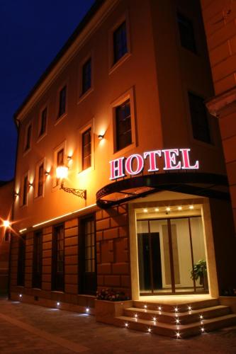 Tampilan eksterior, Hotel Capitulum in Gyor
