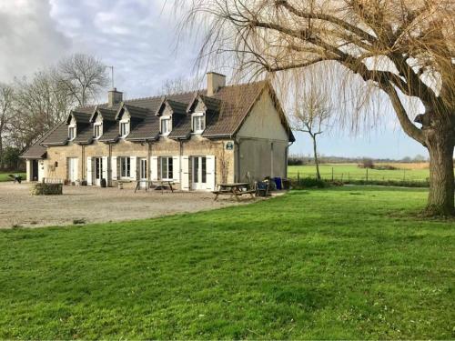 Le Taut 44 - chambre blanche - Pension de famille - Carentan-les-Marais