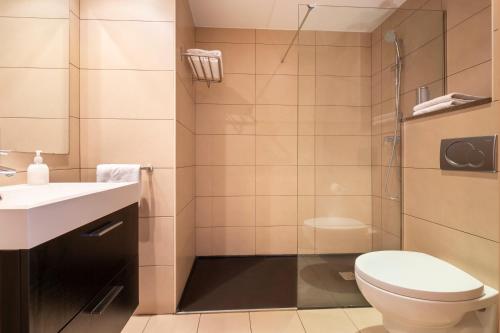 Almirall Apartaments - main image