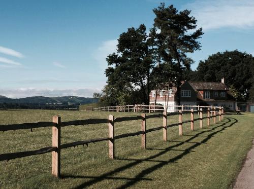 Picture of Garden Flat Near Goodwood With Stunning Views