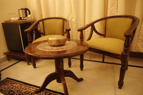Double Room with Extra Bed image 9