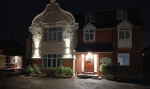 B&B Horley - Gainsborough Lodge - Bed and Breakfast Horley