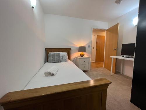 Room with Private Bathroom Royal Victoria Excel O2 Arena London