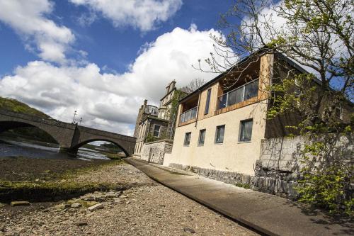 Bejárat, Riverside Apartments in Wick
