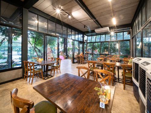 Restaurant, Crystal Resort Korat in Nakhonratchasima