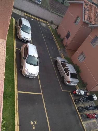 Apartamento privativo com estacionamento.