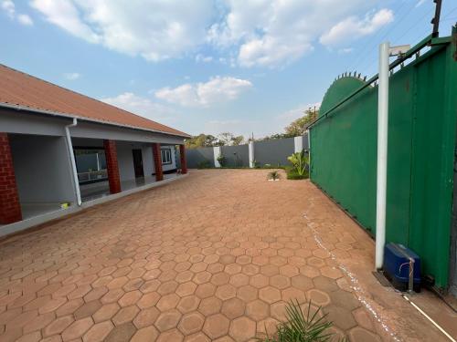 Lemajy Apartments - Flat 1 in Solwezi