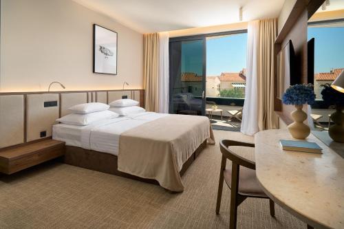 Superior Double or Twin Room with Side Sea View