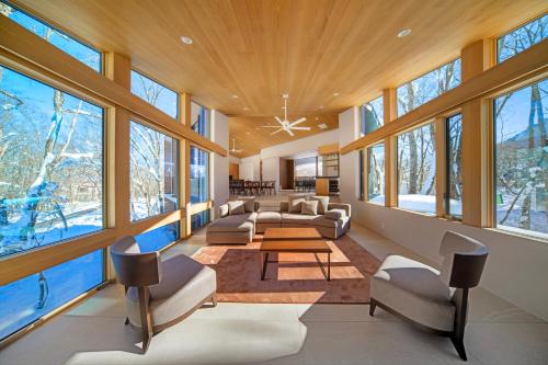 Three-Bedroom Chalet image 10