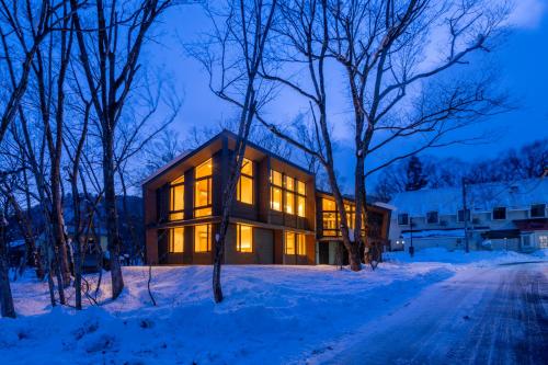 Three-Bedroom Chalet image 7