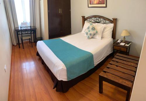 Standard Single Room image 7