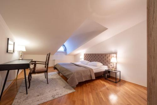 Old Town - Demini Apartment - Tap to explore photos