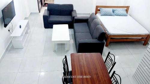One Bedroom with 2 Beds at Kisimani Heights, Mombasa (photo 10)