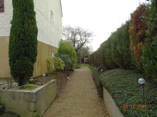 Вход, Gîte du Grand Cèdre (Gite du Grand Cedre) in Saint-Denis-les-Rebais