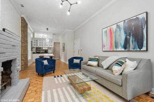 Brilliant Downtown Chicago 3-Bedroom Condominium near 311 South Wacker Drive Chicago