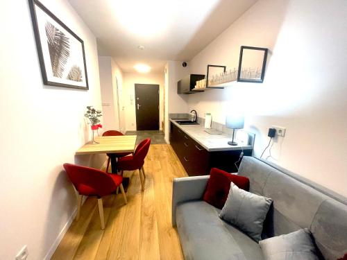 Apartment Premium Atal City Square-Free Parking Space In The Garage - image 2