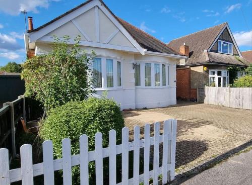 Cosy Bournemouth Bungalow