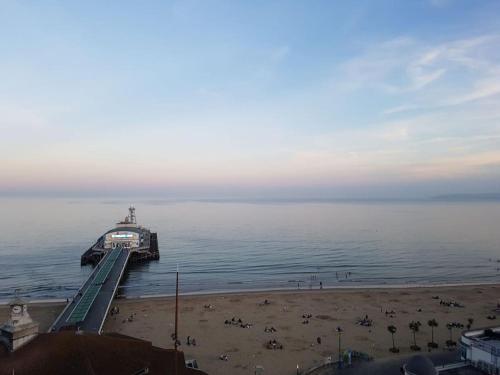 Nearby attraction, Cosy Bournemouth Bungalow in Redhill