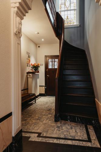 ทางเข้า, Huis Hector Mechiels ROOM in ซินต์-นิคลาส