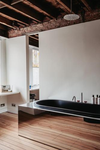 ห้องน้ำ, Huis Hector Mechiels ROOM in ซินต์-นิคลาส