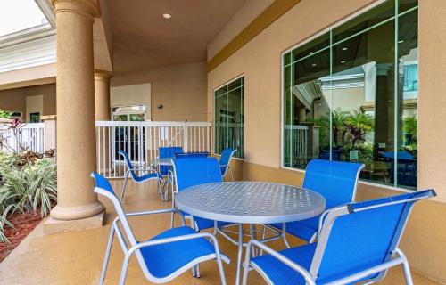 Disney near Family Apartment Pool view Free parks shuttle in South West