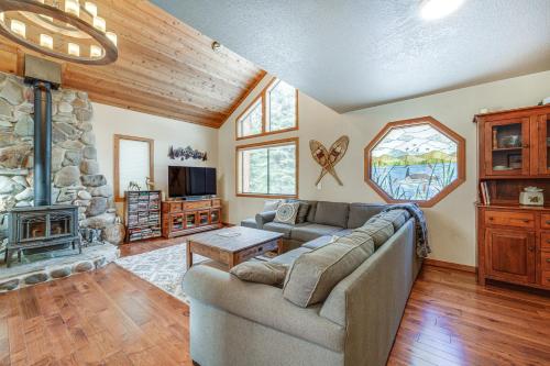 Family-Friendly Truckee Cabin in Tahoe Donner!