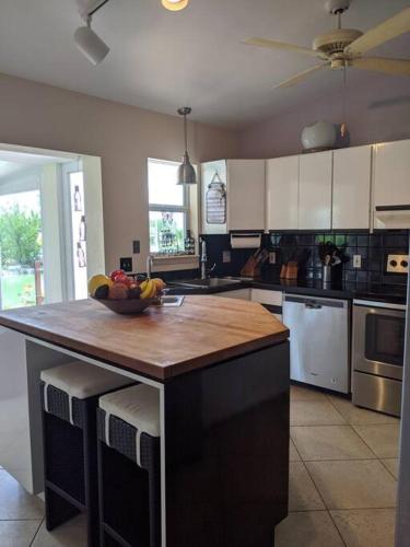 Beach, 70ft Dock, Entire Home, VACA-23-16, Marathon (zdjęcie 4)