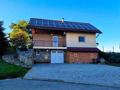 外部景觀, POČITNIŠKA HIŠA SONČNI VRH (POCITNISKA HISA SONCNI VRH) in 拉登齊