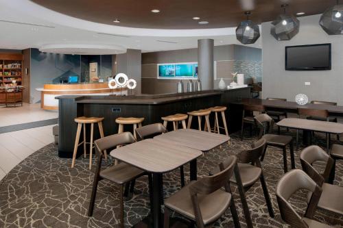 SpringHill Suites Alexandria - image 4