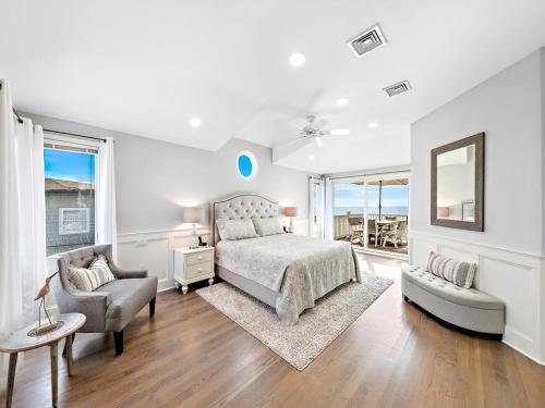 Beautifully Renovated Ocean Front Home In Harvey Cedars in Harvey Cedars, USA
