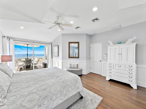 Beautifully Renovated Ocean Front Home In Harvey Cedars in Harvey Cedars, USA