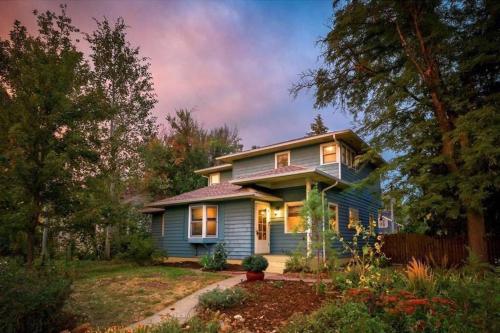 Beautiful Historic House in Central Longmont