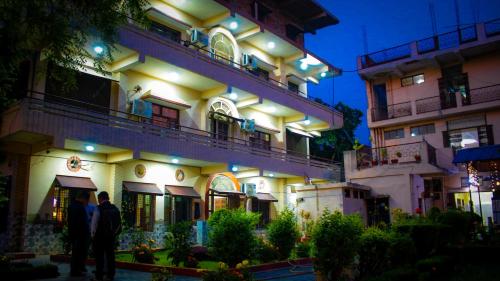 Hotel Pahuna Ghar in 네팔군즈