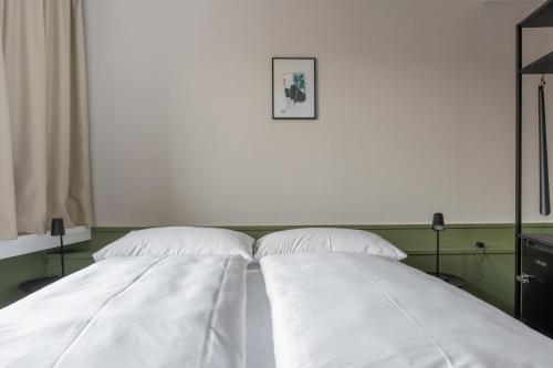 Standard Quadruple Room image 8