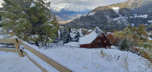Chalet Les Portes in Riddes
