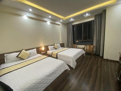 2 queen beds