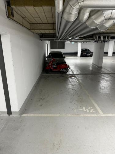  2-Zimmer Wohnung in Oberlaa mit privatem Tiefgaragen Platz in Wien