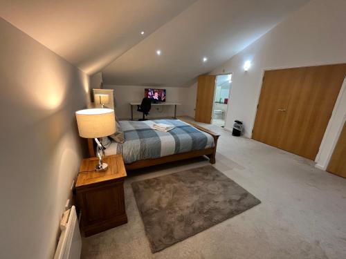 Ensuite Room w/ private entrance in Royal Victoria Excel O2 Arena London