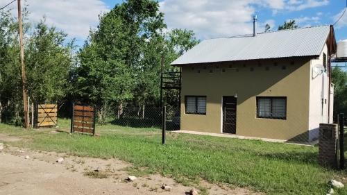 La Cele Casa de Campo a 4 cuadras de Ruta y 2 del Rio San Pedro