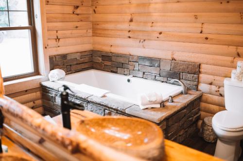 Water Lily Cabin by Amish Country Lodging Water Lily Cabin by Amish Country Lodging