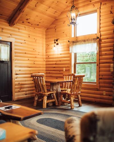 Water Lily Cabin by Amish Country Lodging Water Lily Cabin by Amish Country Lodging