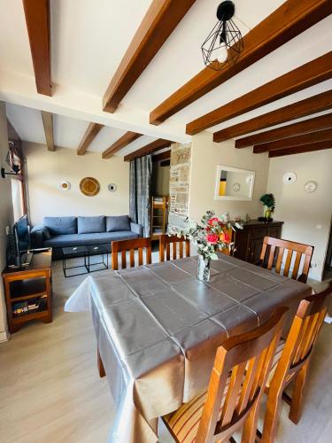 Les Cimes 55 m2 - PISCINE INTÉRIEURE Vue Montagne Centre Village - PARKING - avec LINGE et MÉNAGE de fin de Séjour Compris