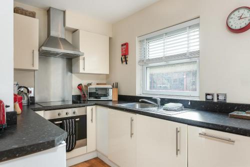 Bath Breaks Apartments - image 6