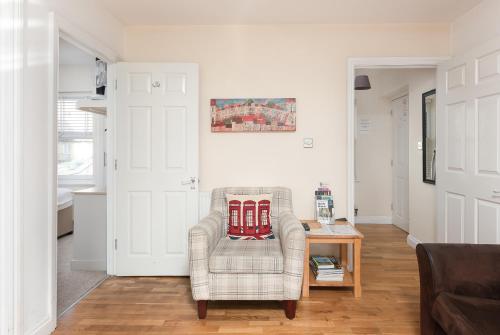 Bath Breaks Apartments - image 8