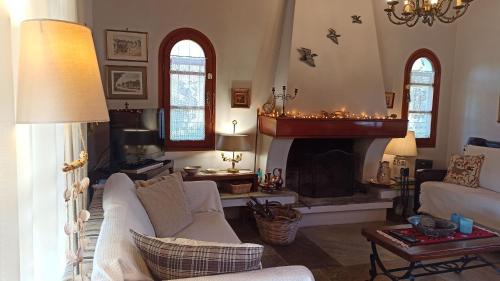 設施, Nafpaktos cottage by the sea for travelers and dreamers! in 安提里奧