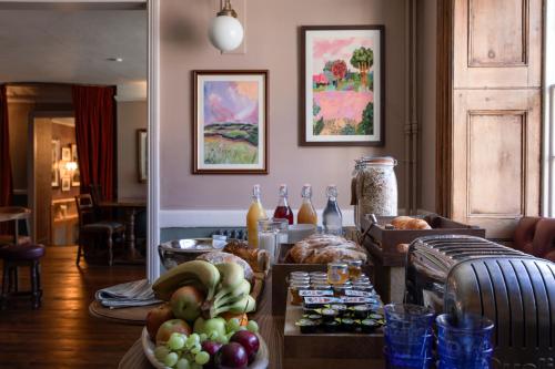 The Lamb Inn - image 2